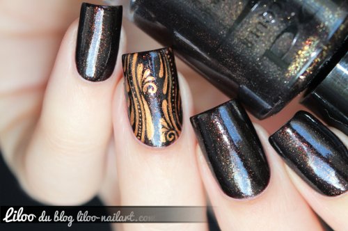 nail art accent nail virgules